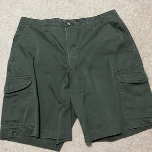 mens L.L bean cargo shorts